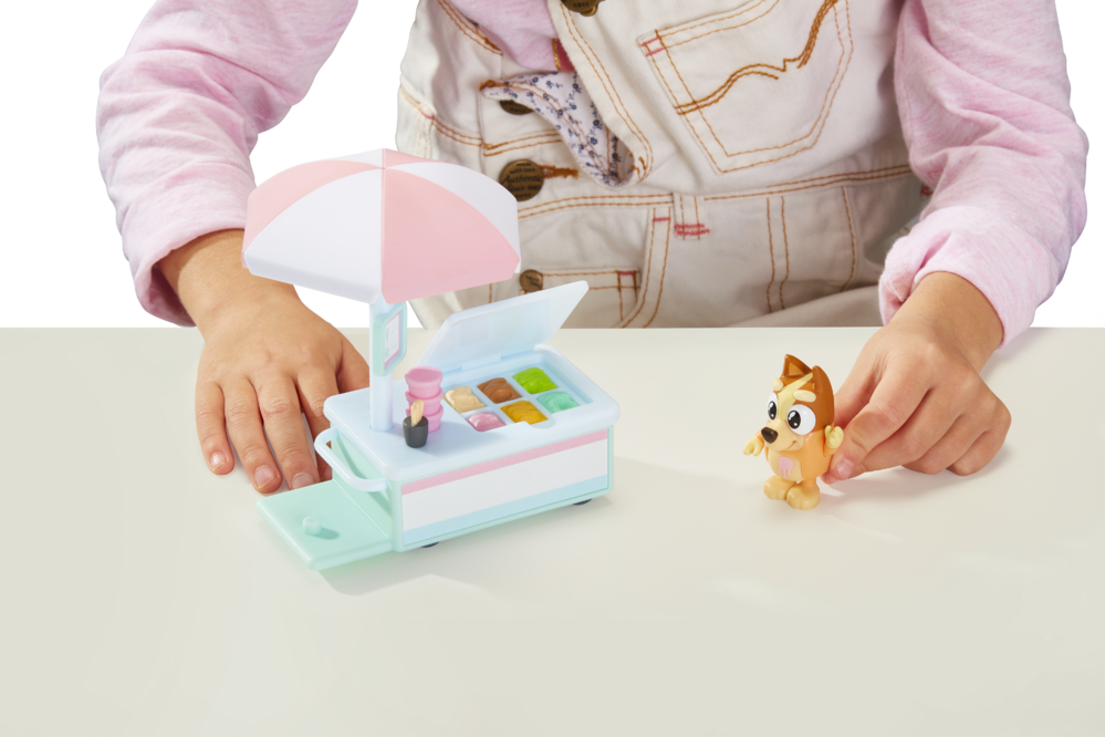 Bluey Ice Cream Cart With Bingo Figurine Vehicle Playset - Image 5