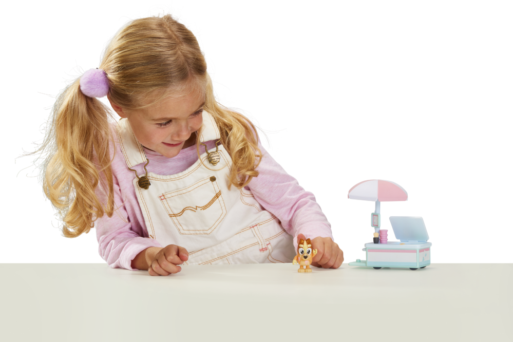 Bluey Ice Cream Cart With Bingo Figurine Vehicle Playset - Image 6